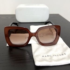 Marc Jacobs sunglasses.